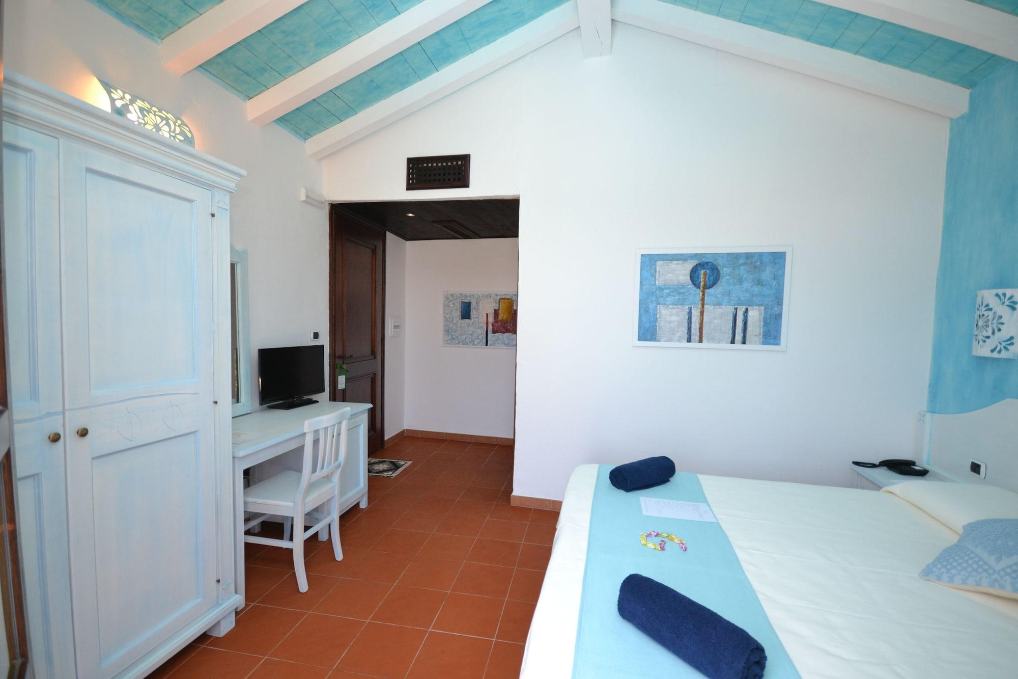 Felix Hotels - Galanias Hotel & Retreat Бари-Сардо Экстерьер фото
