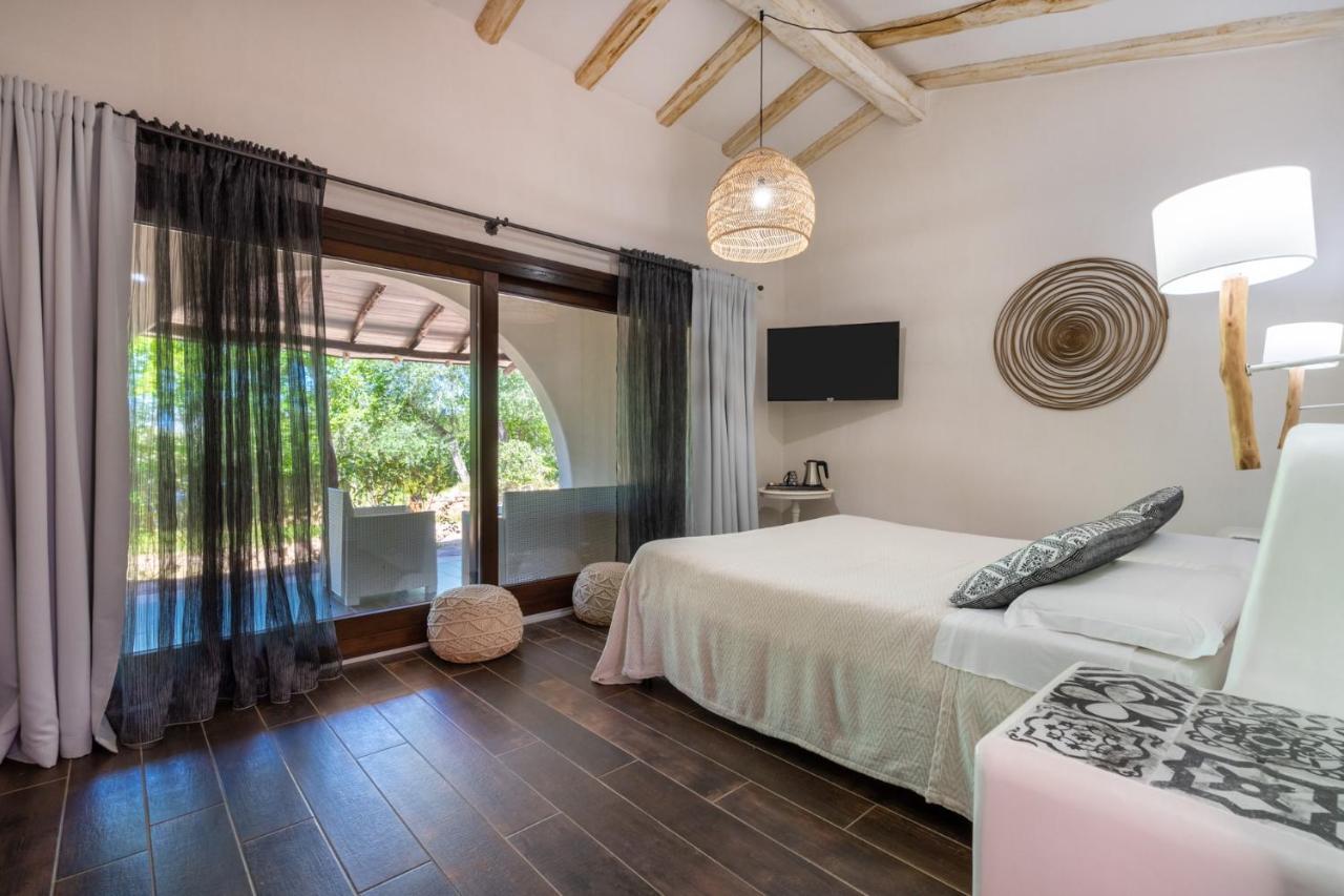 Felix Hotels - Galanias Hotel & Retreat Бари-Сардо Экстерьер фото