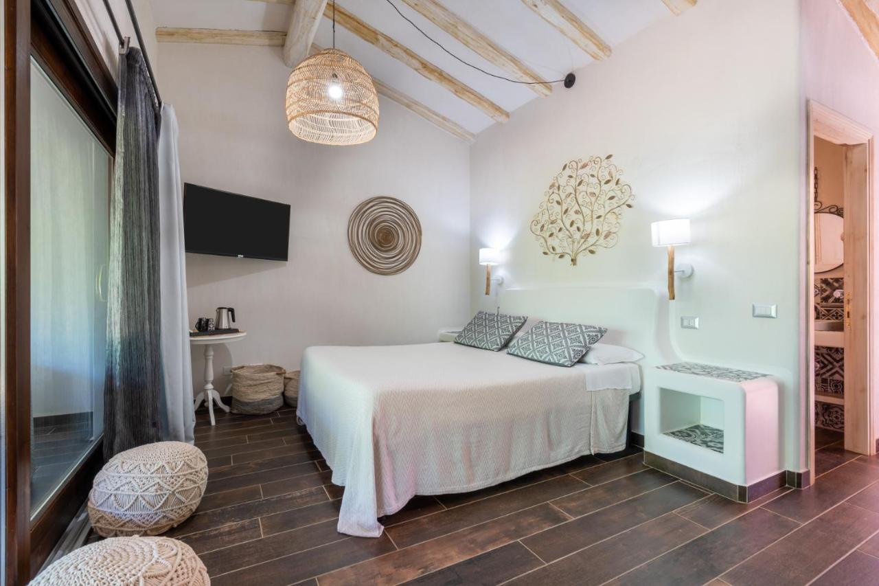 Felix Hotels - Galanias Hotel & Retreat Бари-Сардо Экстерьер фото