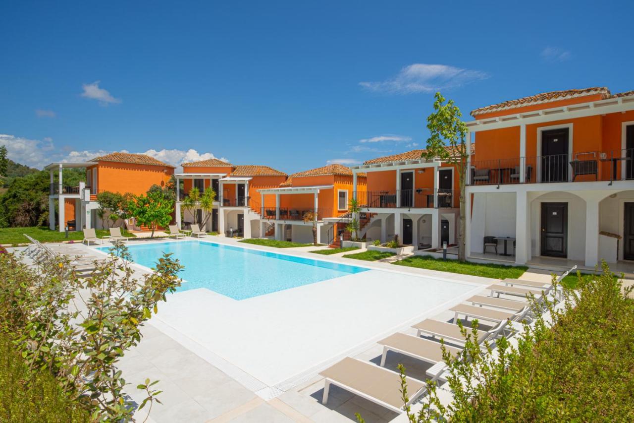 Felix Hotels - Galanias Hotel & Retreat Бари-Сардо Экстерьер фото