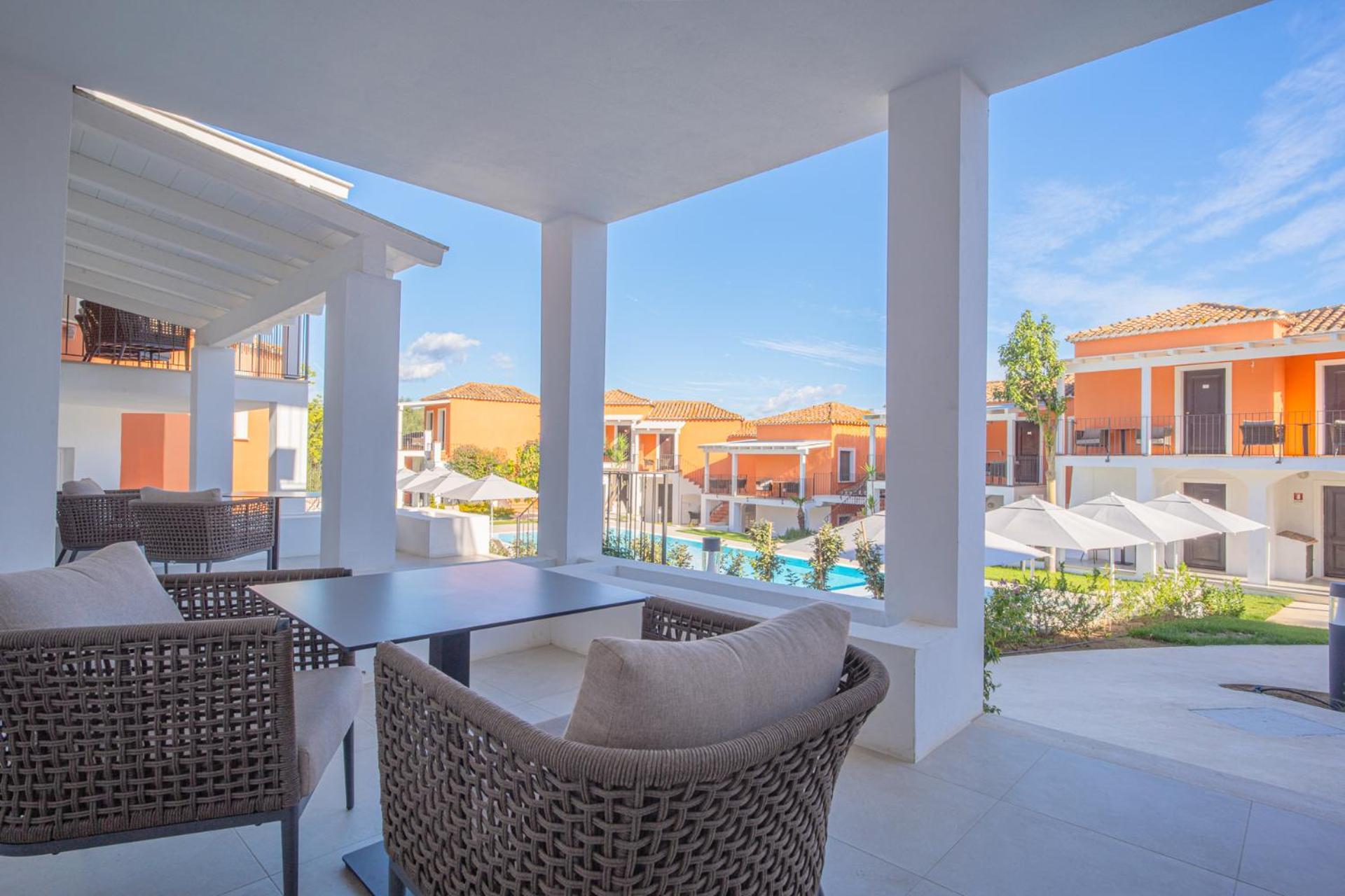 Felix Hotels - Galanias Hotel & Retreat Бари-Сардо Экстерьер фото