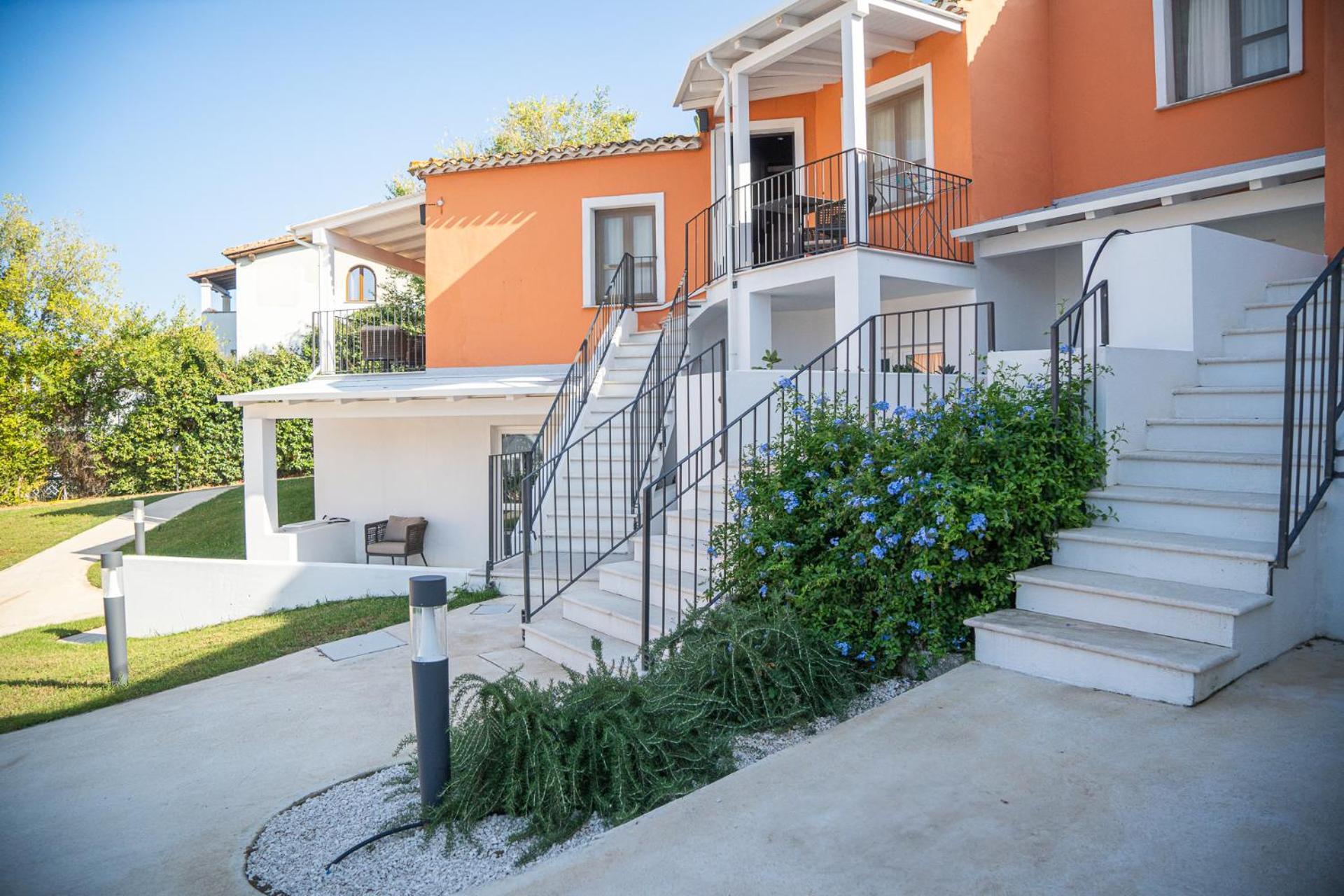 Felix Hotels - Galanias Hotel & Retreat Бари-Сардо Экстерьер фото