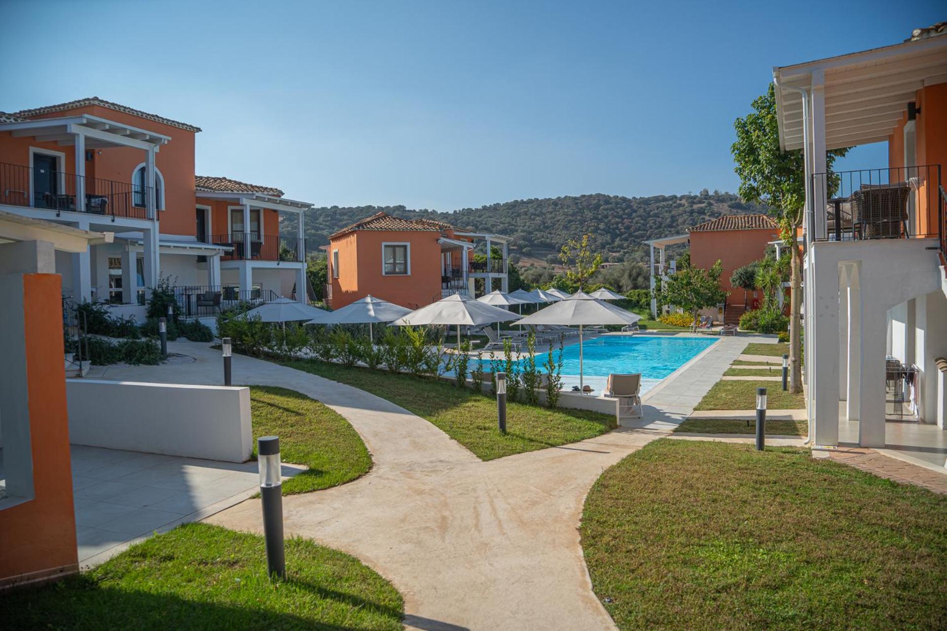 Felix Hotels - Galanias Hotel & Retreat Бари-Сардо Экстерьер фото